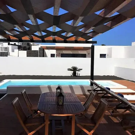 Villa Buena Vista In Lanzarote - Spain Villa *
